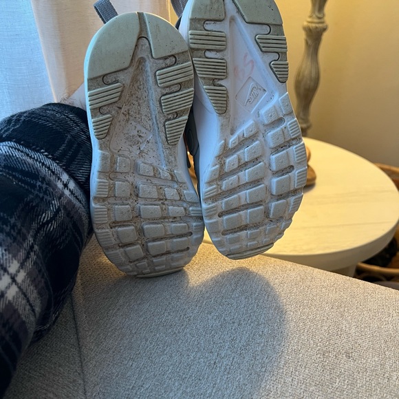 Nike Air Huarache Ultra Junior - Wolf Grey - Kids Boys 11 - Picture 5 of 9